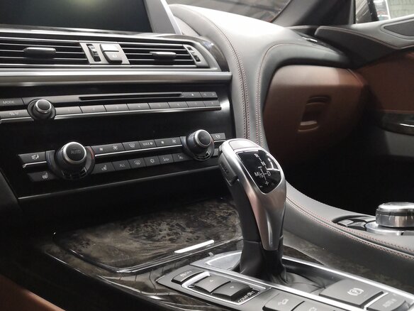2012 BMW 6 серии 650i xDrive III (F06/F13/F12), коричневый - вид 15