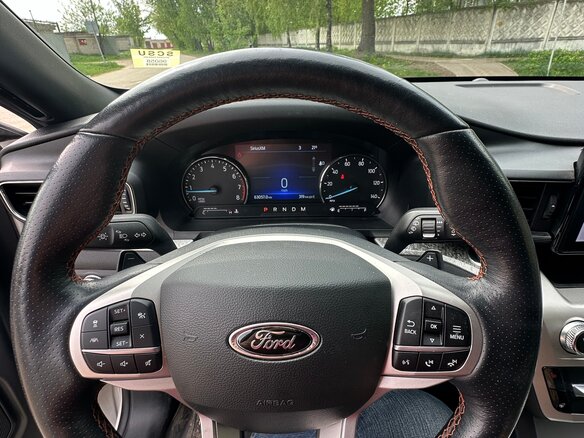 2021 Ford Explorer VI, белый, 3950000 рублей - вид 11