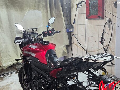 2015 Yamaha MT-09 Tracer (FJ-09), красный, 550000 рублей, вид 4