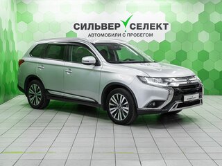 2020 Mitsubishi Outlander III Рестайлинг 3, серый, 2300000 рублей, вид 5