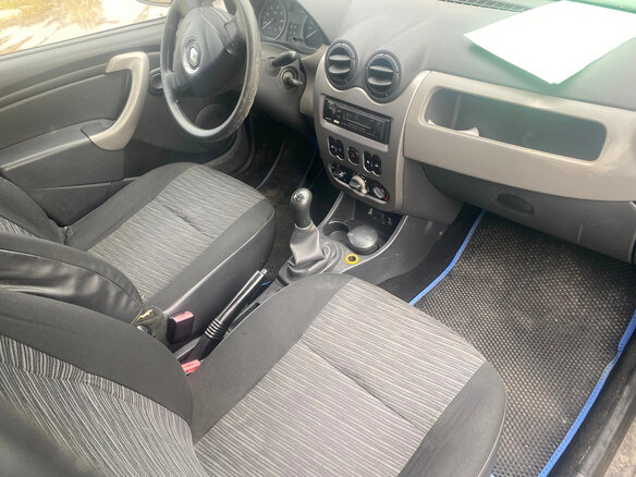 2010 Renault Logan I Рестайлинг, чёрный, 270000 рублей - вид 3