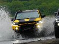 2008 Toyota Land Cruiser 200 Series, жёлтый - вид 3