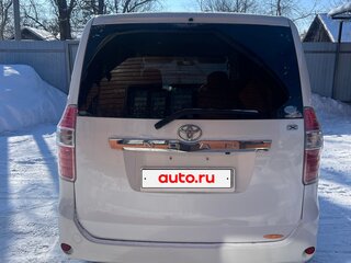 2009 Toyota Noah II (R70), белый, 1175000 рублей, вид 5