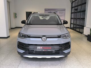 2026 Volkswagen Tharu XR, серый, 3020000 рублей, вид 2