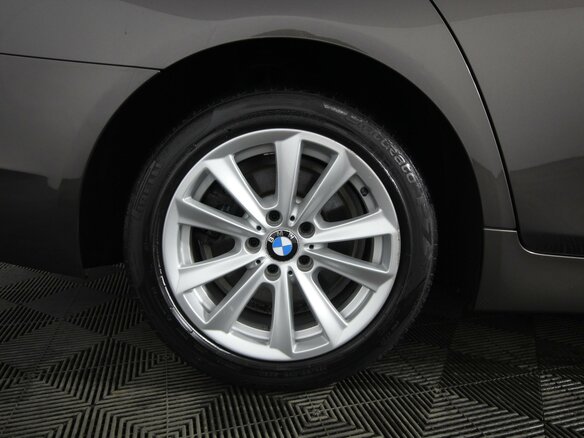 2013 BMW 5 серии 528i xDrive VI (F10/F11/F07), коричневый - вид 26