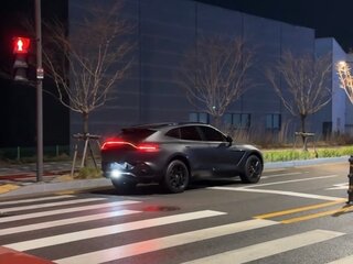 2020 Aston Martin DBX I, чёрный, 19800000 рублей, вид 4