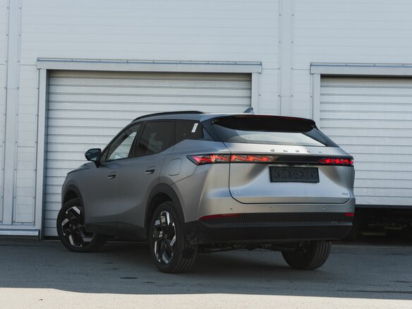 2025 Omoda C7, серый - вид 5