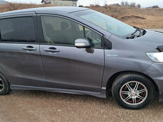 2014 Honda Freed Spike I Рестайлинг 2, серый, 1050000 рублей, вид 4