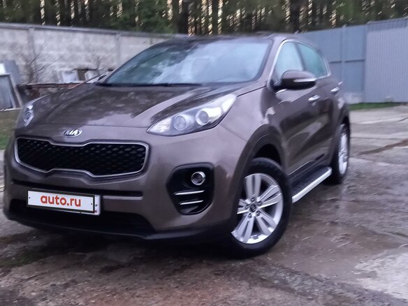 2017 Kia Sportage IV, коричневый, 2400000 рублей - вид 3