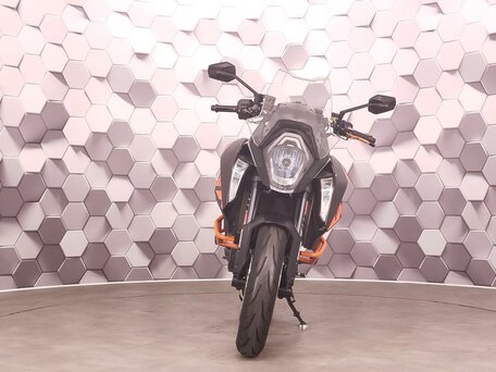 2017 KTM 1290 Super Duke GT, серый, 999000 рублей, вид 5