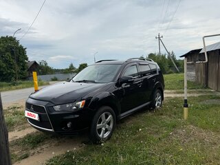 2012 Mitsubishi Outlander II Рестайлинг, чёрный, 1350000 рублей, вид 3