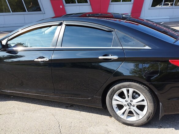 2010 Hyundai Sonata VI (YF), чёрный, 1250000 рублей - вид 4