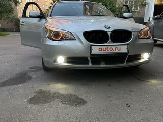 2003 BMW 5 серии 530i V (E60/E61), серебристый, 800000 рублей, вид 3
