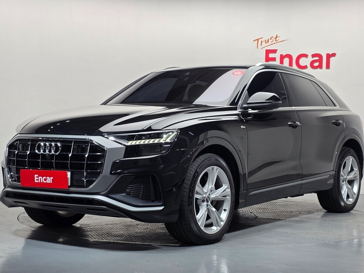 Открыть фотографии: Audi Q8 I (4M)