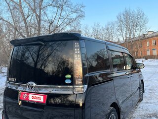2015 Toyota Voxy III (R80), чёрный, 2249000 рублей, вид 4