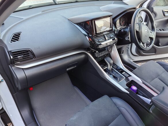 2022 Mitsubishi Eclipse Cross I Рестайлинг, белый, 2400000 рублей - вид 7