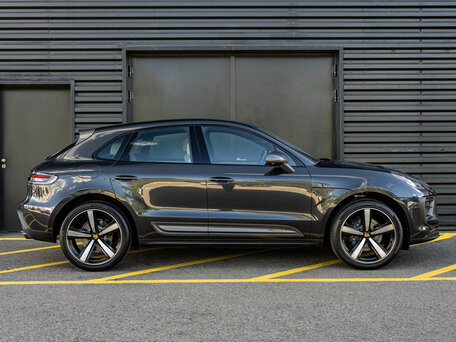 2026 Porsche Macan I Рестайлинг 2, серый, 14990000 рублей, вид 3