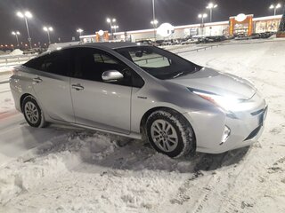 2017 Toyota Prius IV (XW50), серебристый, 1955000 рублей, вид 5