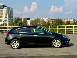 2013 Opel Astra J Рестайлинг, чёрный, 709000 рублей, вид 4