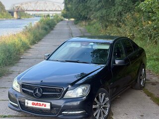 2011 Mercedes-Benz C-Класс 180 BlueEFFICIENCY III (W204) Рестайлинг, чёрный, 1020000 рублей, вид 3
