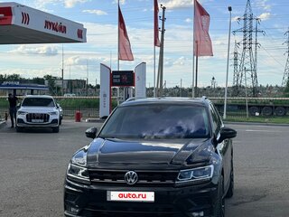 2019 Volkswagen Tiguan II, чёрный, 3400000 рублей, вид 5