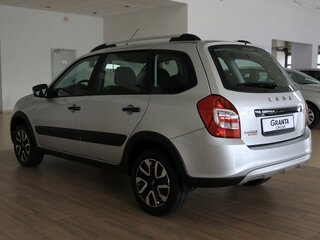 2026 Lada (ВАЗ) Granta Cross I Рестайлинг, серебристый, 1255000 рублей, вид 4