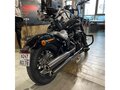 2019 Harley-Davidson Street Bob, чёрный - вид 2
