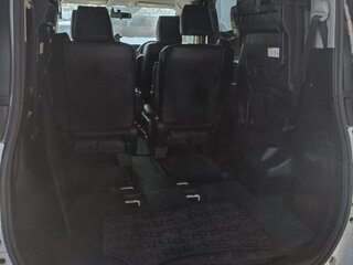 2015 Toyota Noah III (R80), белый, 1800000 рублей, вид 2