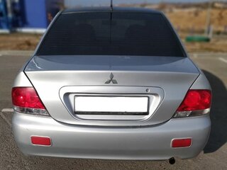2006 Mitsubishi Lancer IX Рестайлинг, серебристый, 300000 рублей, вид 2