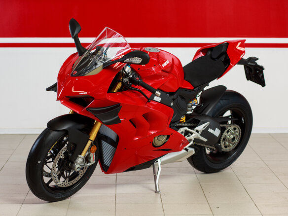 2021 Ducati Panigale V4, красный - вид 2