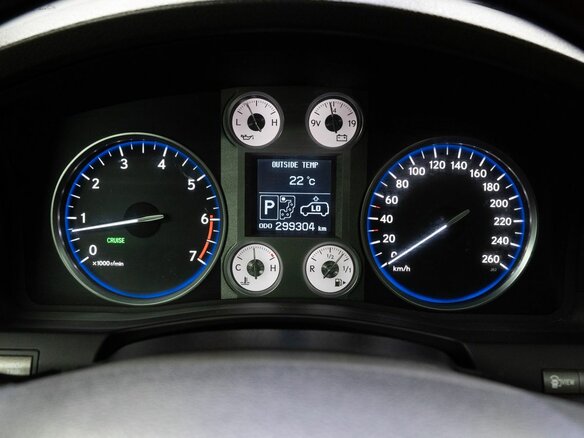 2011 Lexus LX 570 III, чёрный, 3329000 рублей - вид 32