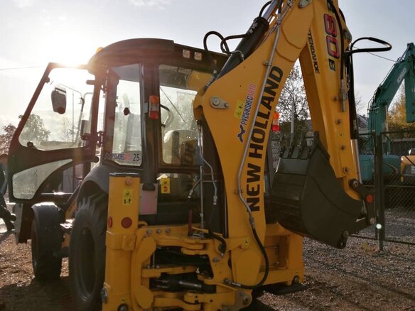 2023 New Holland B80B, жёлтый - вид 12