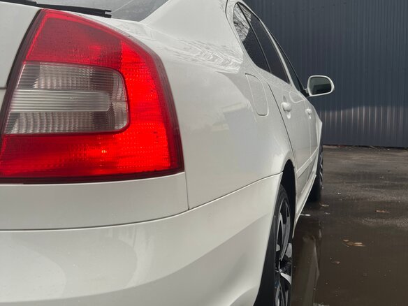 2012 Skoda Octavia II (A5) Рестайлинг, белый, 1050000 рублей - вид 15