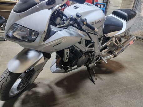 2003 Suzuki SV 1000, серебристый, 450000 рублей, вид 2