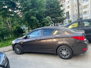 2015 Hyundai Solaris I Рестайлинг, коричневый, 850000 рублей, вид 5
