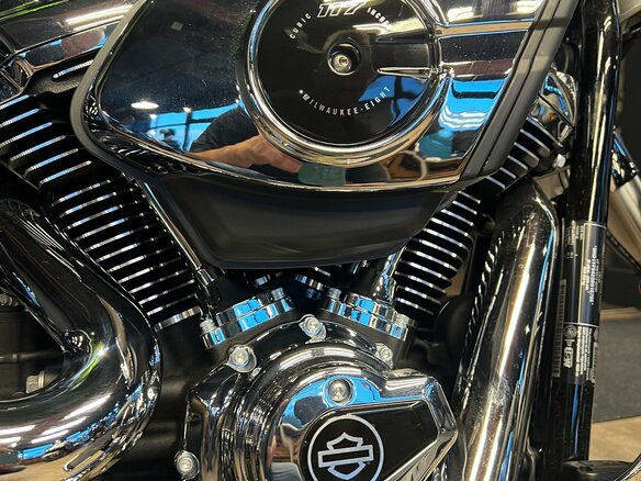 2025 Harley-Davidson Fat Boy, пурпурный, 3950000 рублей - вид 6
