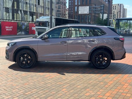 2026 Volkswagen Tiguan L Pro III (China Market), серый, 4249000 рублей, вид 4