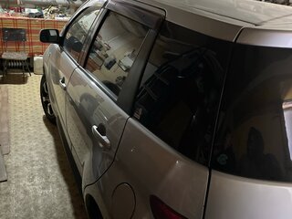 2003 Toyota Ist I, серебристый, 430000 рублей, вид 4