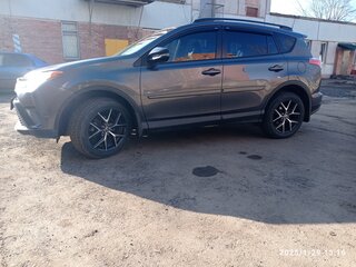 2016 Toyota RAV4 IV (XA40) Рестайлинг, серый, 2300000 рублей, вид 4