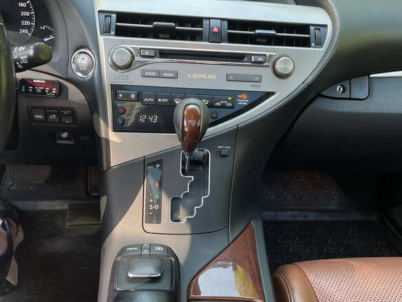 2013 Lexus RX 350 III Рестайлинг, золотистый, 2700000 рублей - вид 26