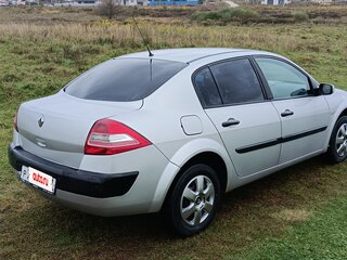 2007 Renault Megane II Рестайлинг, серебристый, 550000 рублей, вид 4