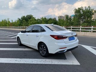2022 Ford Escort VI Рестайлинг 2, белый, 890000 рублей, вид 5