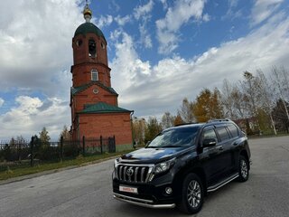 2017 Toyota Land Cruiser Prado 150 Series Рестайлинг 1, чёрный, 4500000 рублей, вид 3