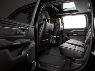 2026 Ram 1500 Crew Cab V Рестайлинг, чёрный, 8498000 рублей, вид 5