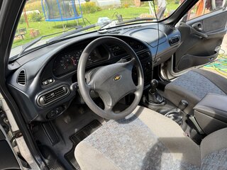 2005 Chevrolet Niva I, серебристый, 279999 рублей, вид 5