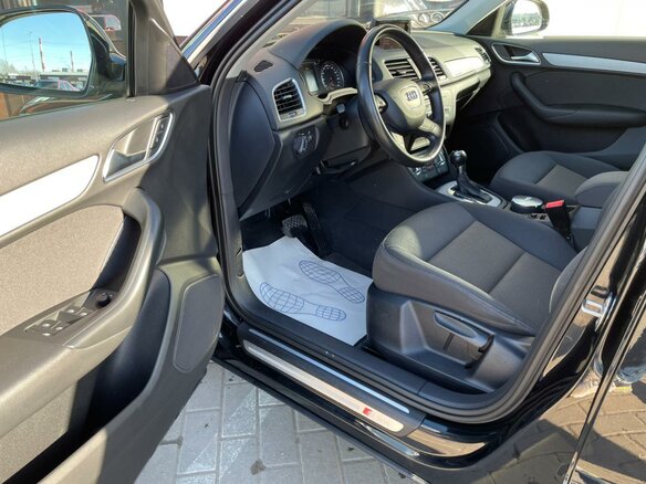 2013 Audi Q3 I (8U), чёрный - вид 14