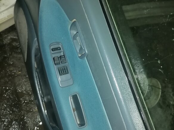 2002 Daihatsu Storia I (M100) Рестайлинг 2, белый, 340000 рублей - вид 7