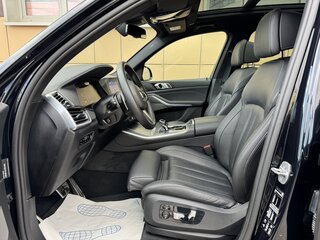 2020 BMW X5 40d IV (G05/G18), чёрный, 7400000 рублей, вид 5