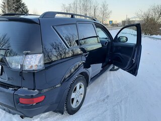 2011 Mitsubishi Outlander II Рестайлинг, чёрный, 1100000 рублей, вид 5