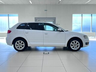 2012 Audi A3 II (8P) Рестайлинг 2, белый, 880000 рублей, вид 4